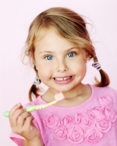 get toddler to brush teeth